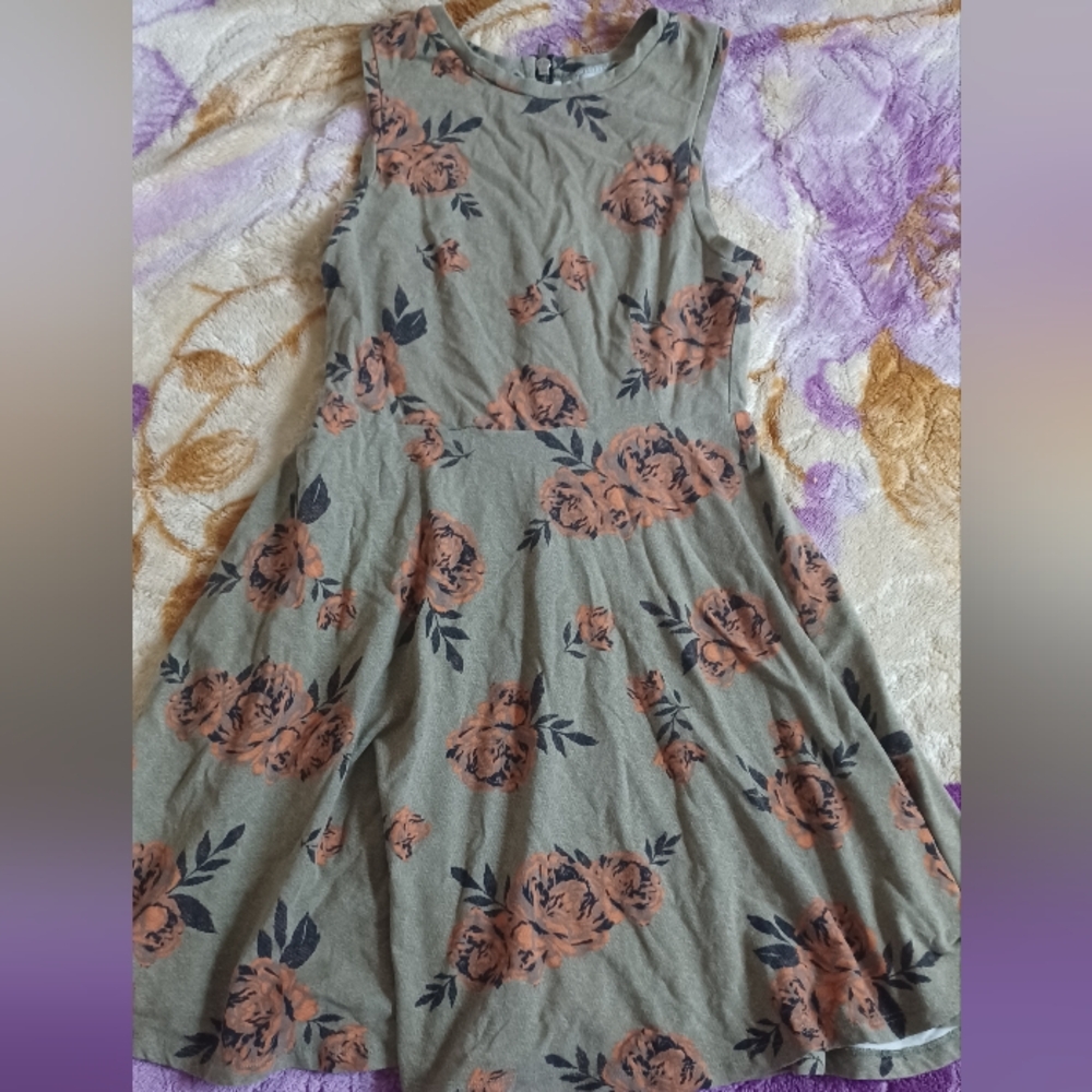 Green flowered dress